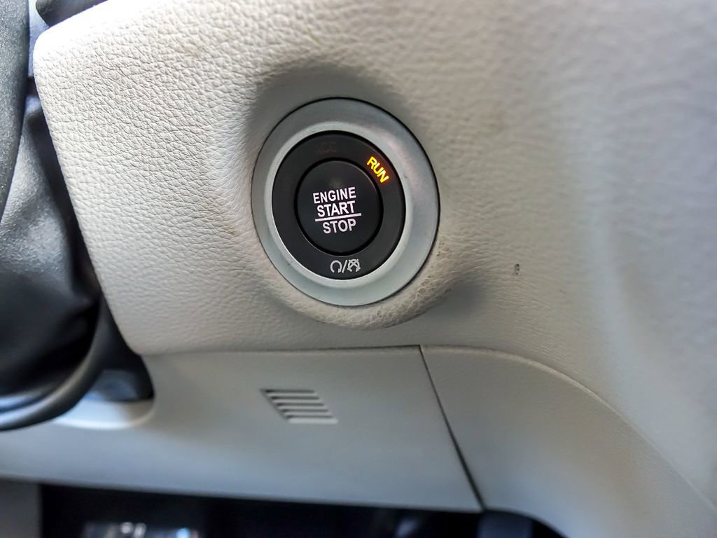 Used 2020 Chrysler Pacifica Limited FWD image 17