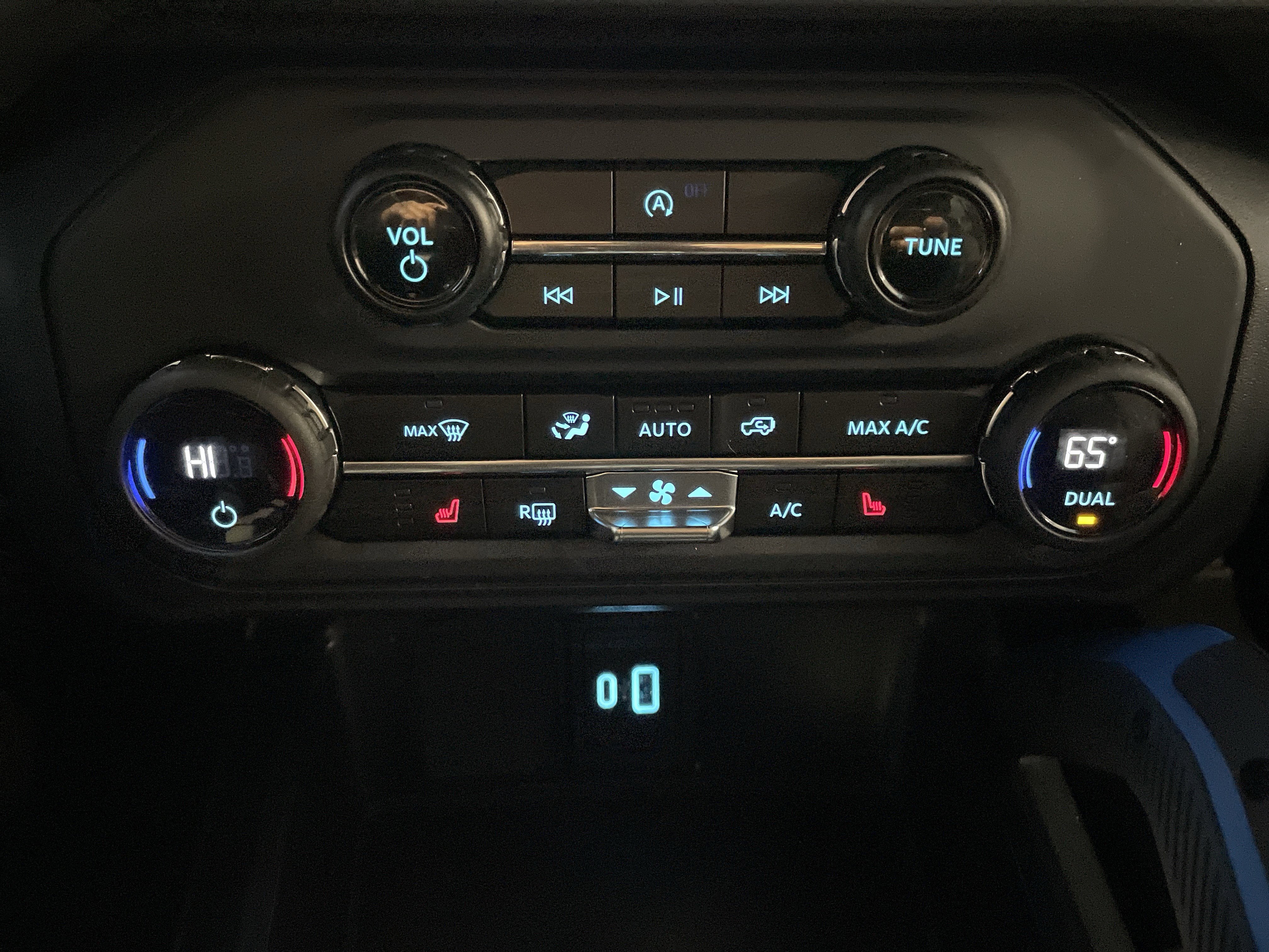 Used 2024 Ford Bronco Black Diamond image 29