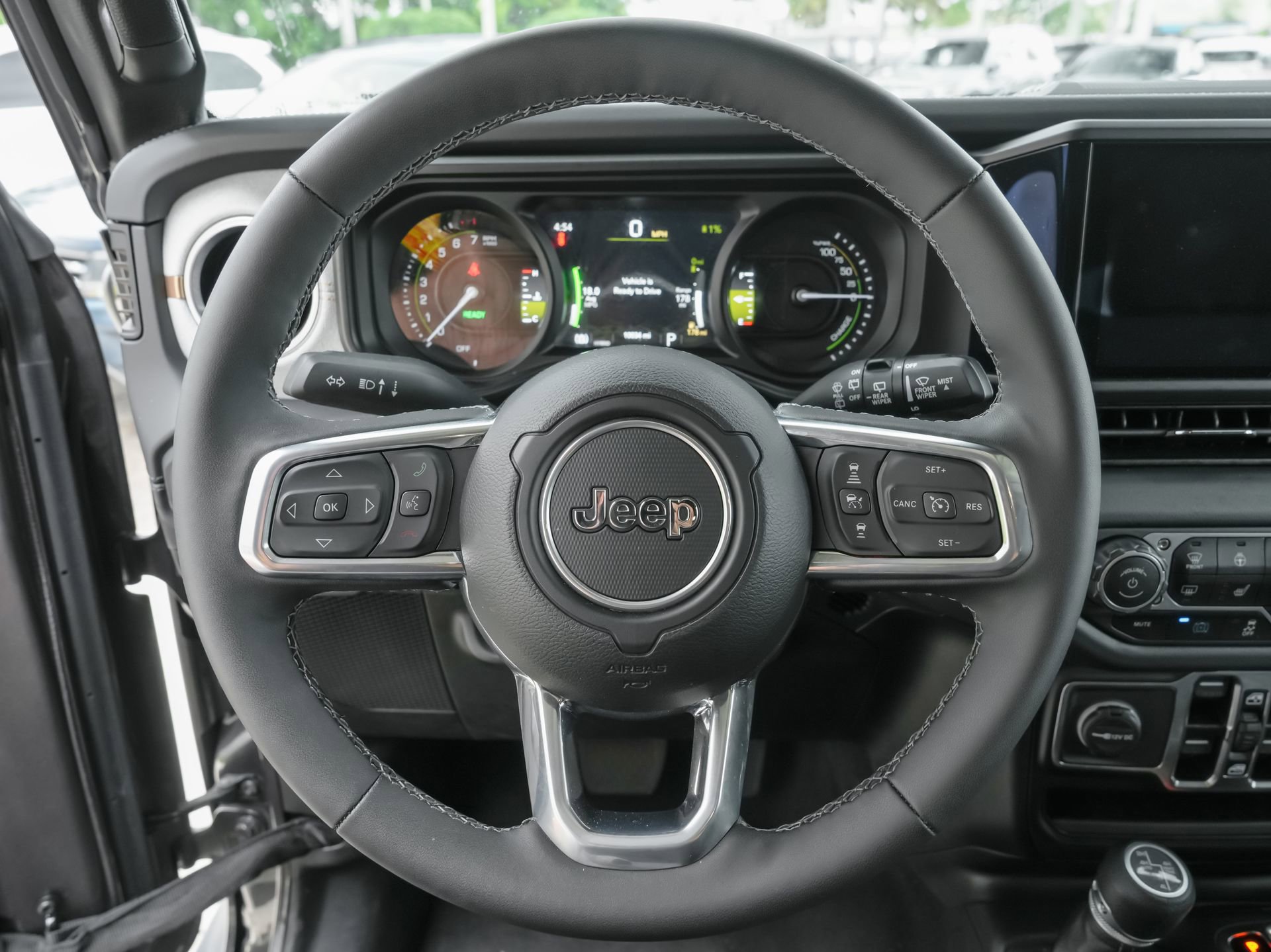 Used 2025 Jeep Wrangler Unlimited Sahara AWD/4WD image 19