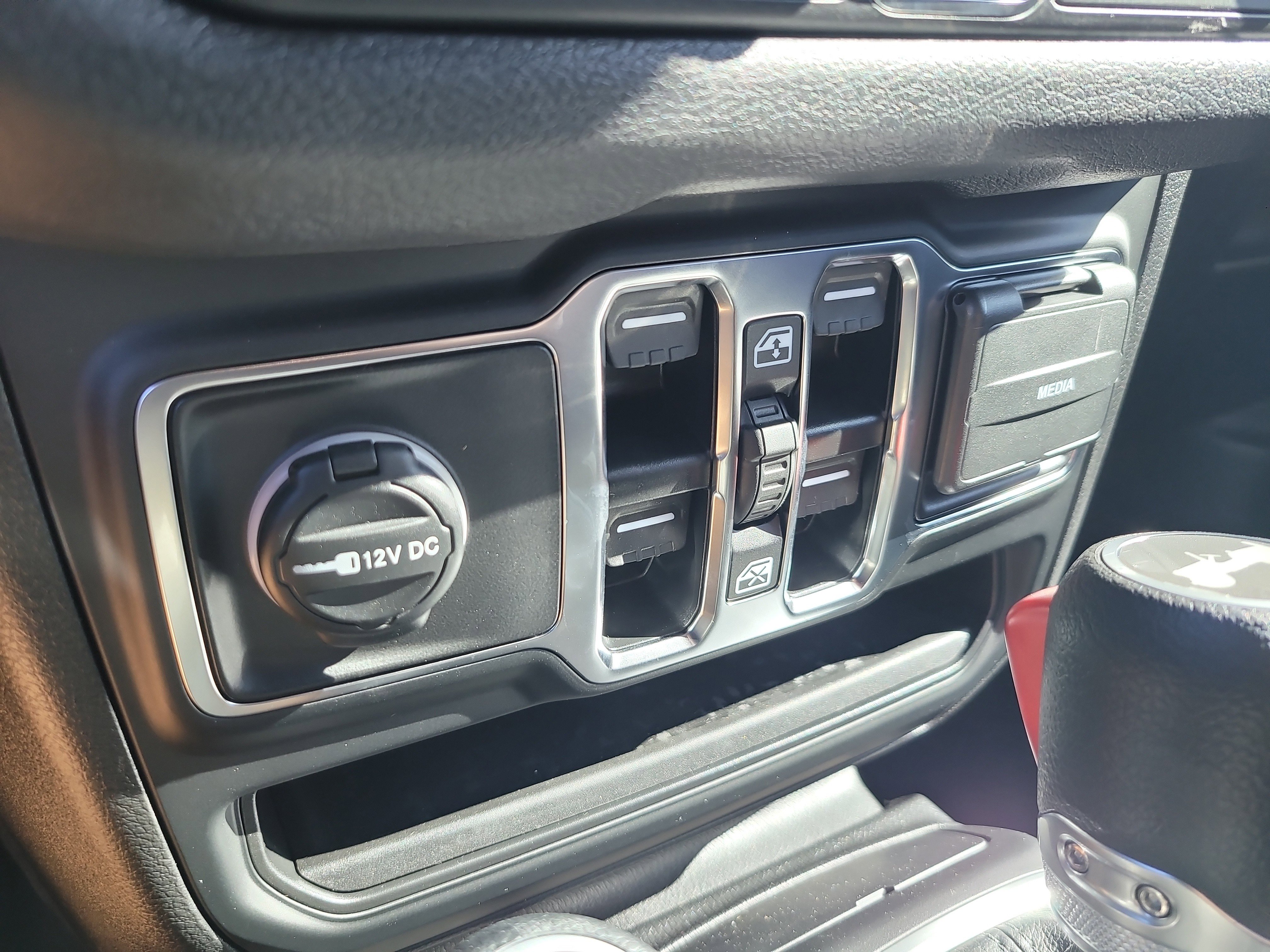 Used 2026 Jeep Wrangler Sport S image 22