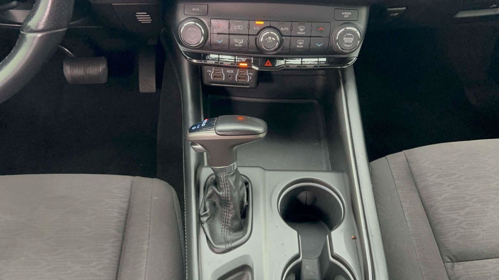 Used 2022 Dodge Durango SXT AWD/4WD image 25