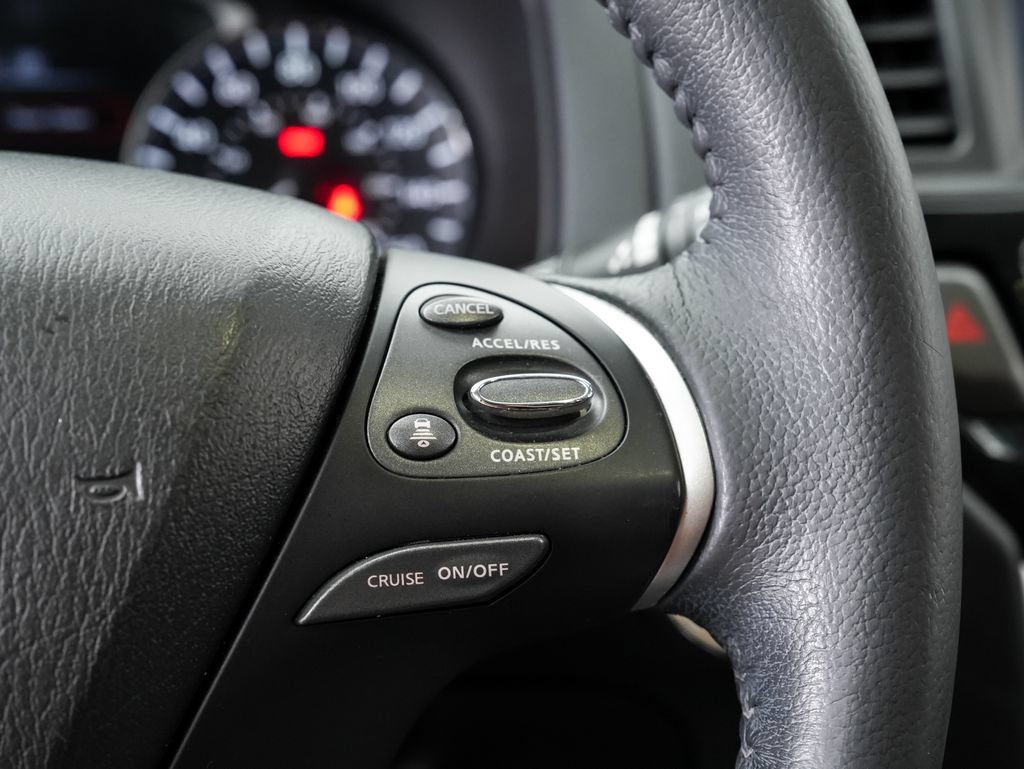 Used 2019 Nissan Pathfinder SV AWD/4WD image 13