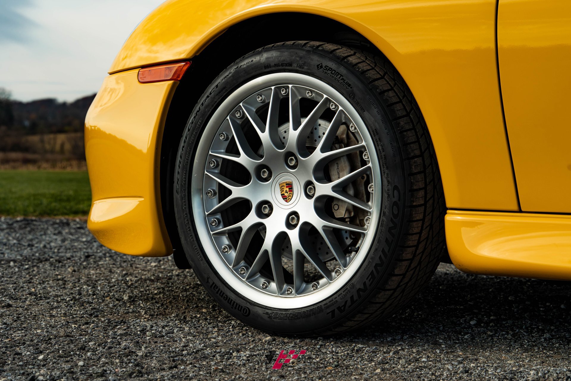 Used 2001 Porsche 911 Carrera 4 image 17