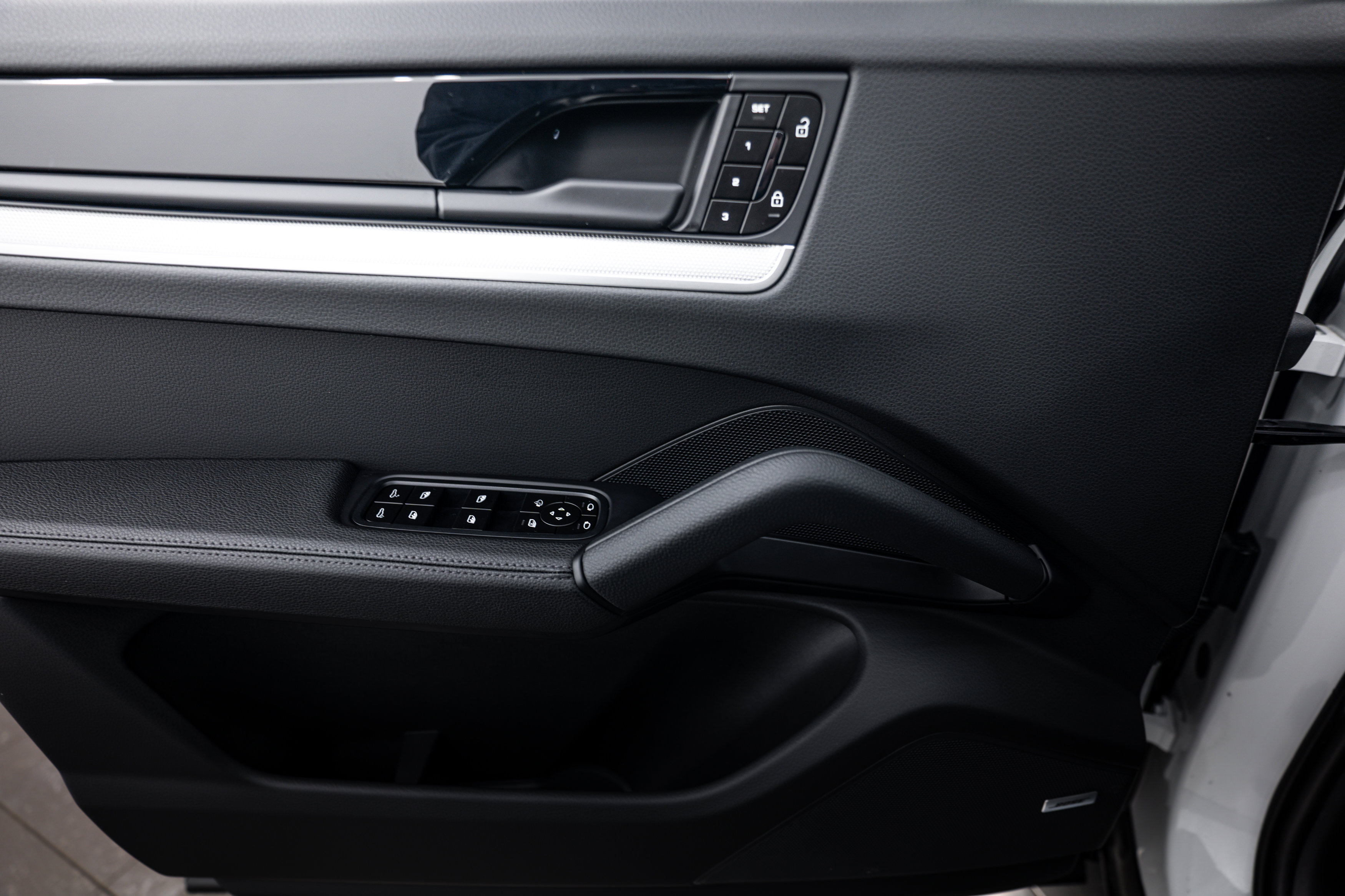 Certified 2026 Porsche Cayenne image 17