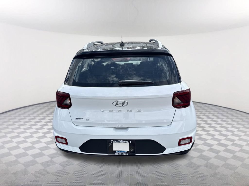 New 2025 Hyundai Venue Limited FWD image 6