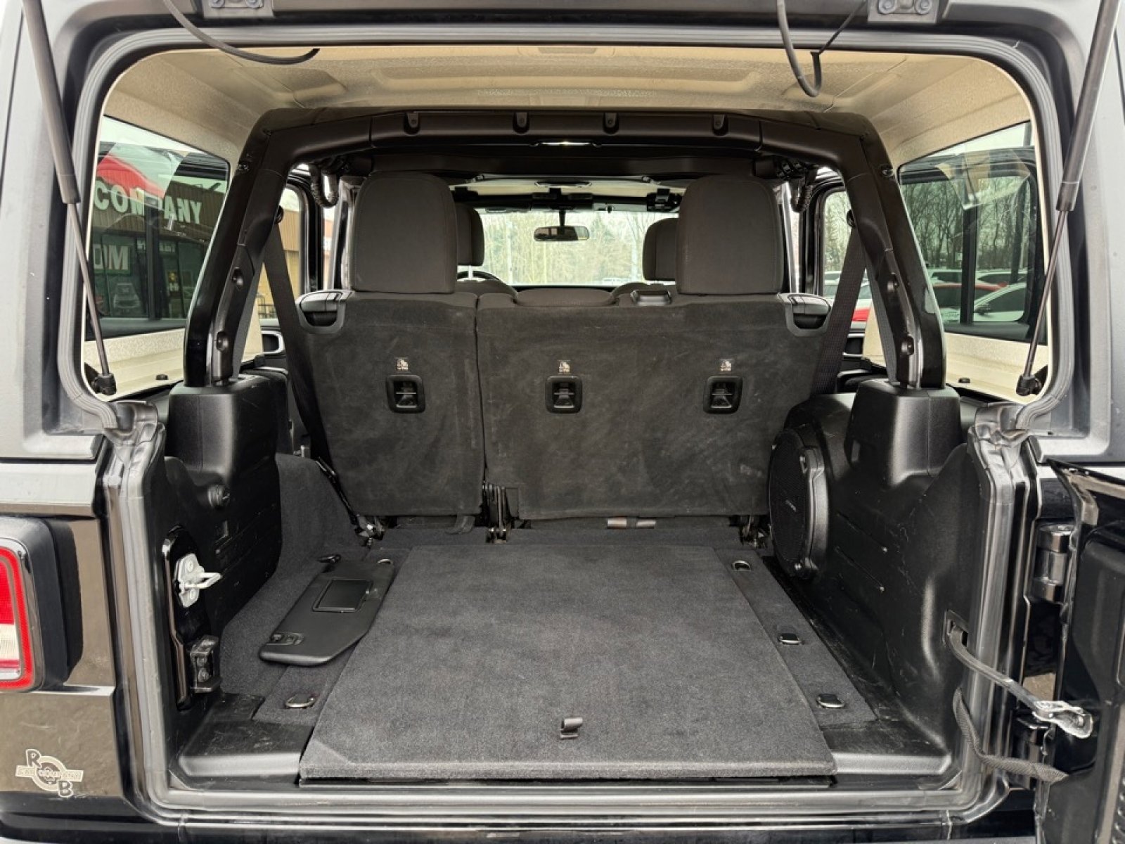 Used 2018 Jeep Wrangler Unlimited Sport S image 19