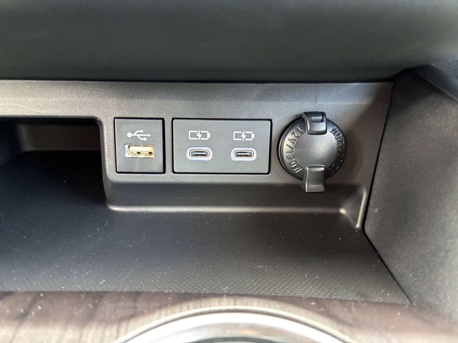 Used 2026 Toyota Highlander Limited AWD/4WD image 35