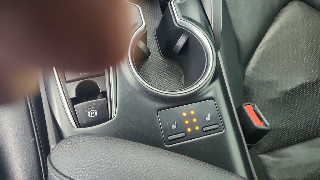 Used 2019 Toyota Camry XSE FWD image 20