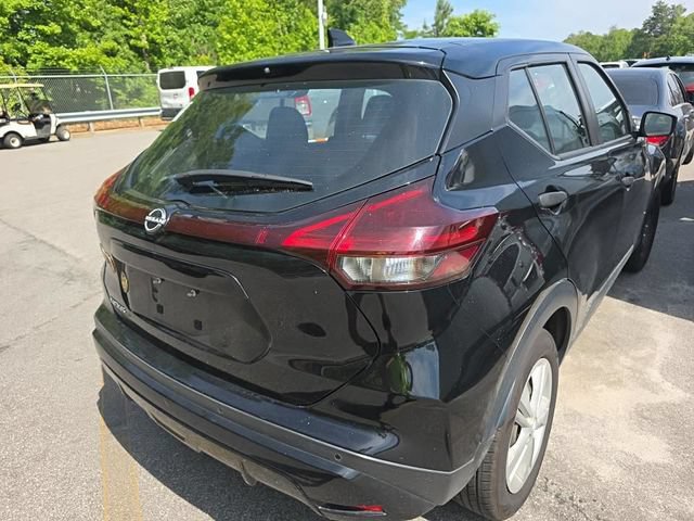 Used 2022 Nissan Kicks S FWD image 10