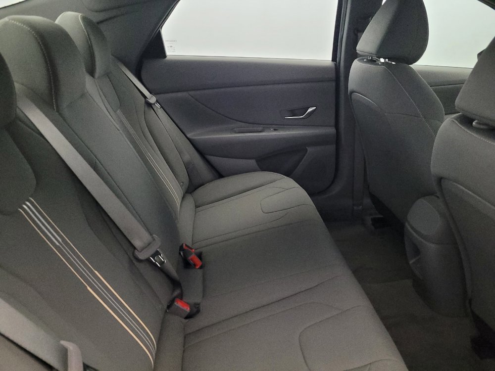Used 2024 Hyundai Elantra SEL FWD image 19