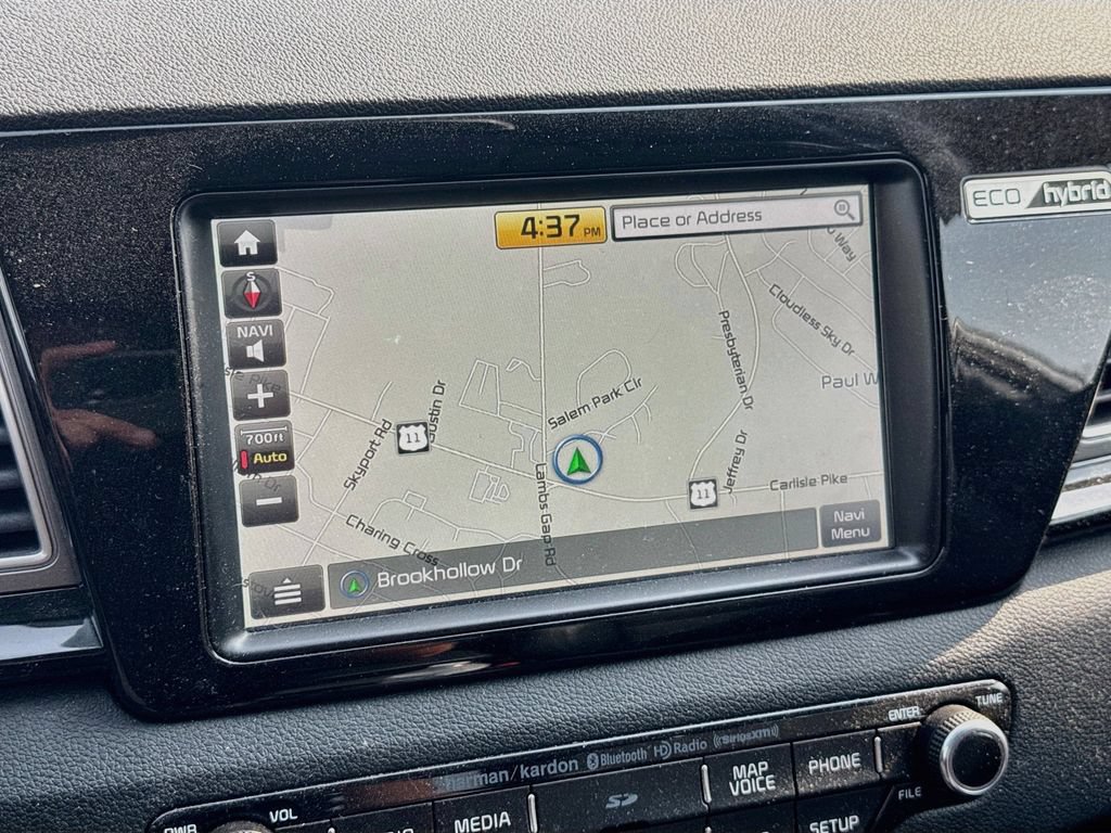 Used 2017 Kia Niro FWD image 12