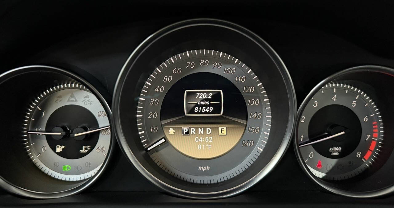 Used 2012 Mercedes-Benz C 250 Sedan image 17