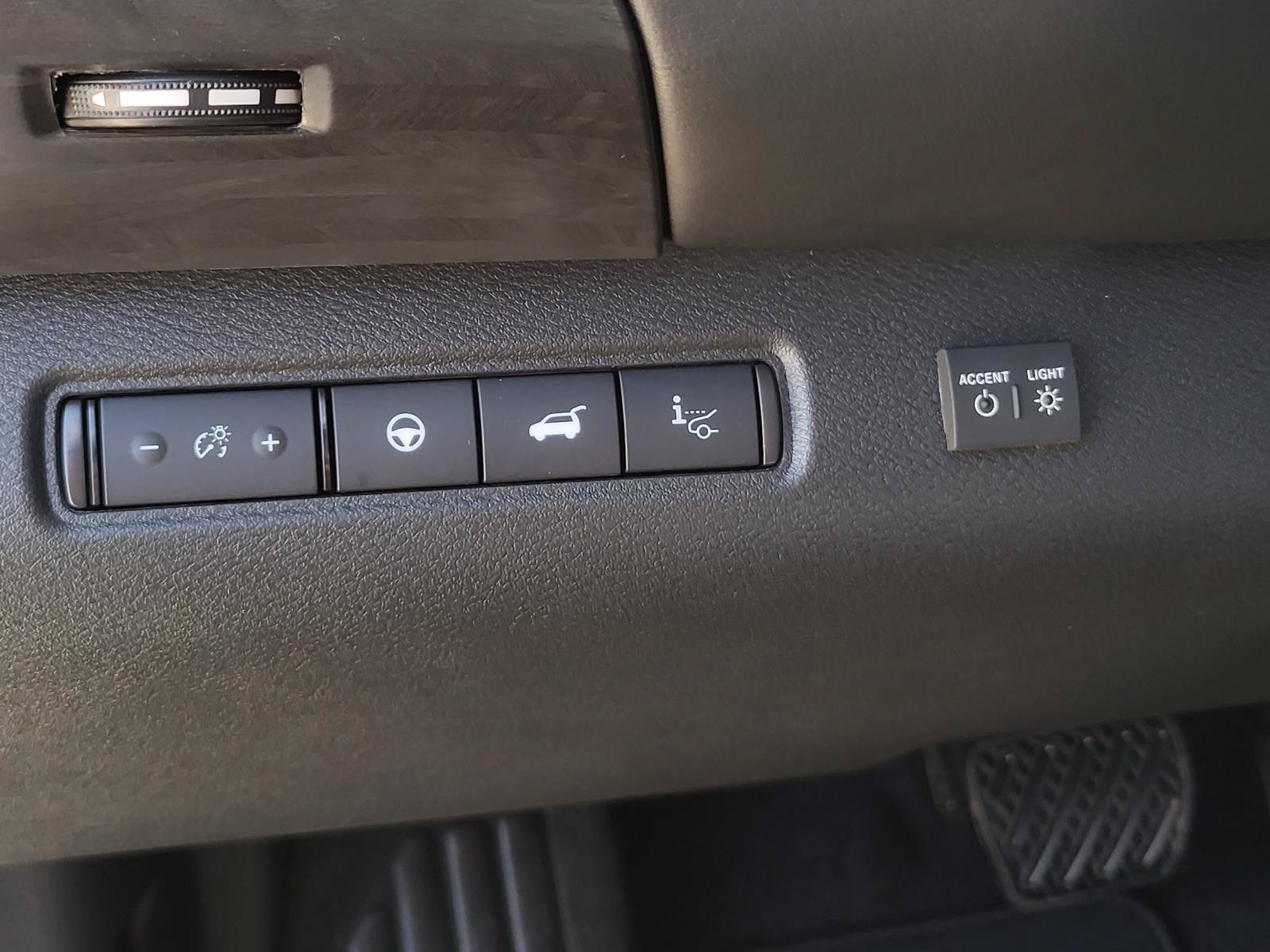 New 2026 Nissan Pathfinder Platinum w/ Accent Package FWD image 21