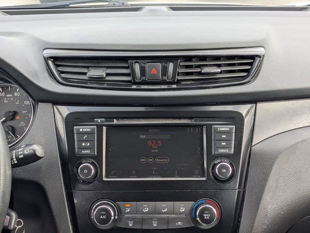 Used 2021 Nissan Rogue Sport S image 16