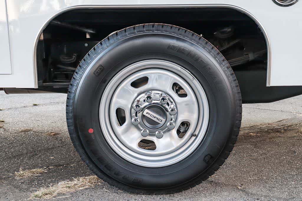 New 2026 Ford F350 XL w/ XL Chrome Package image 10