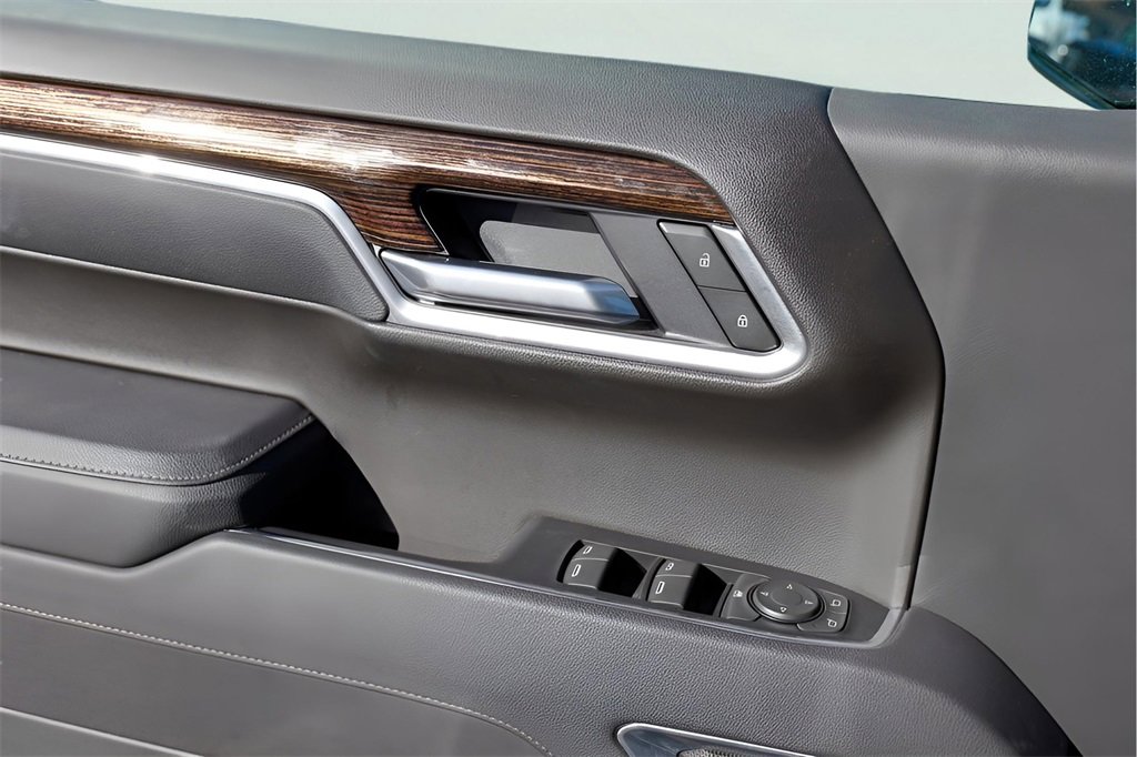New 2025 GMC Sierra 1500 Elevation image 18