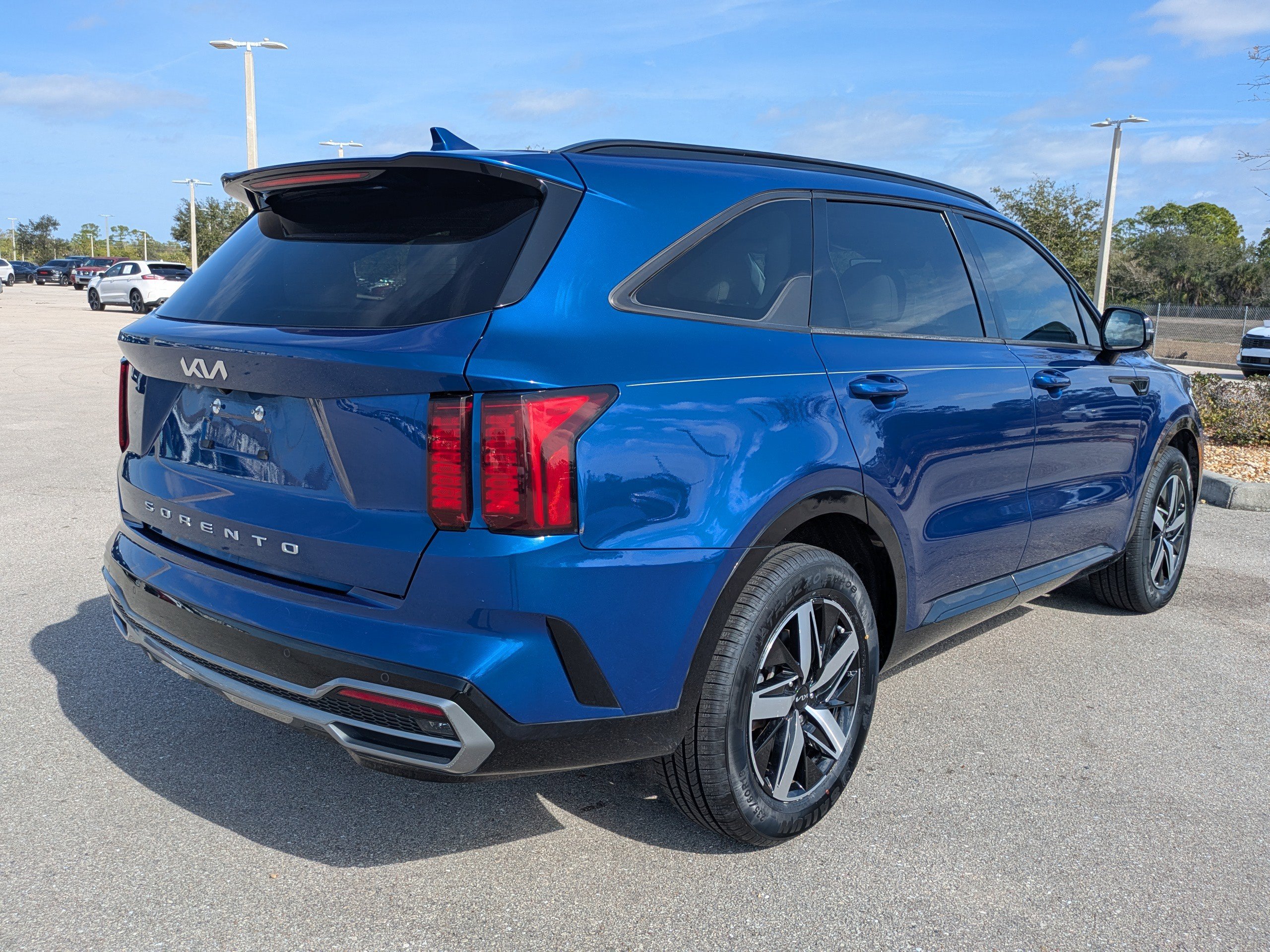 Used 2022 Kia Sorento S image 5