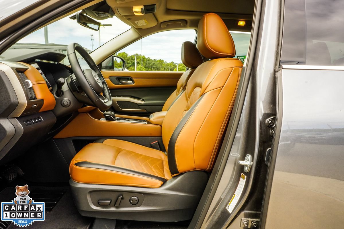 Used 2025 Nissan Pathfinder Platinum w/ Cargo Package FWD image 36
