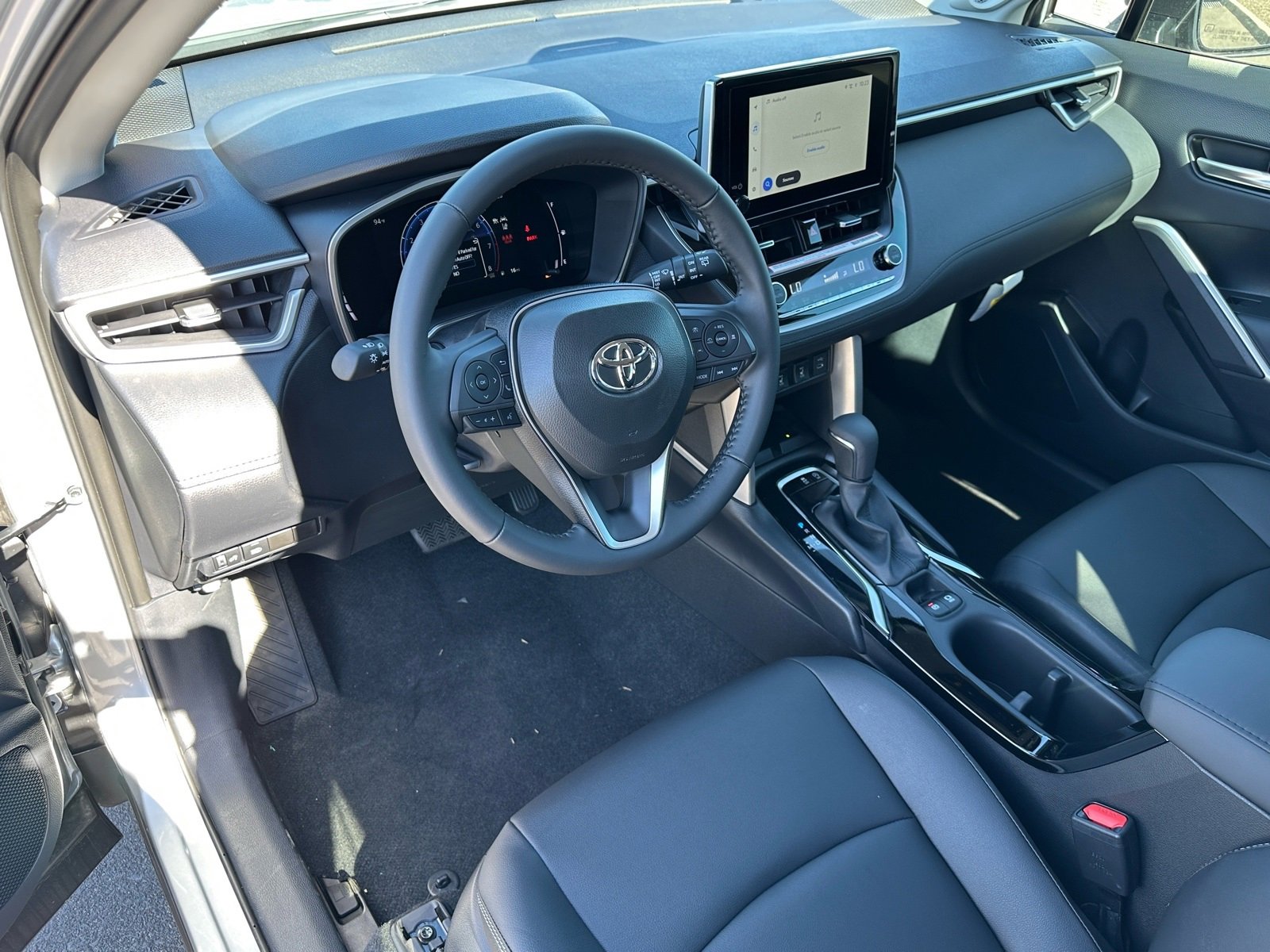 New 2024 Toyota Corolla Cross XLE image 16