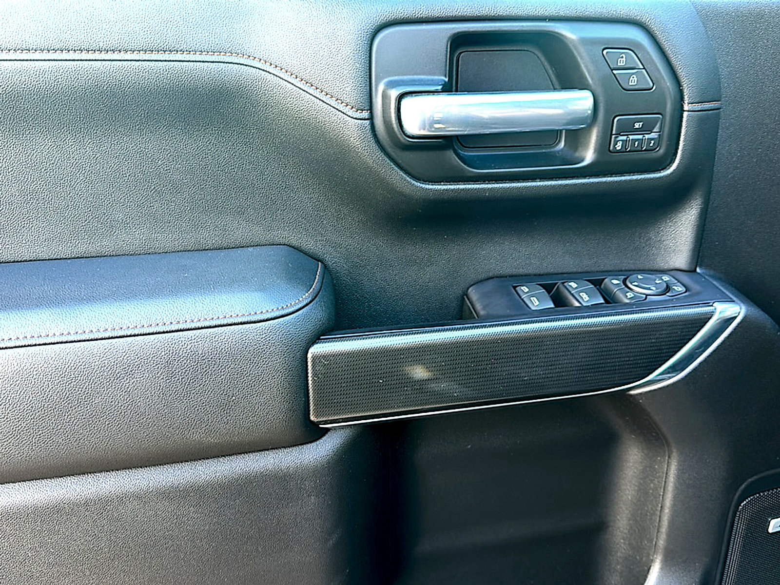Used 2019 GMC Sierra 1500 AT4 w/ AT4 Premium Package AWD/4WD image 16