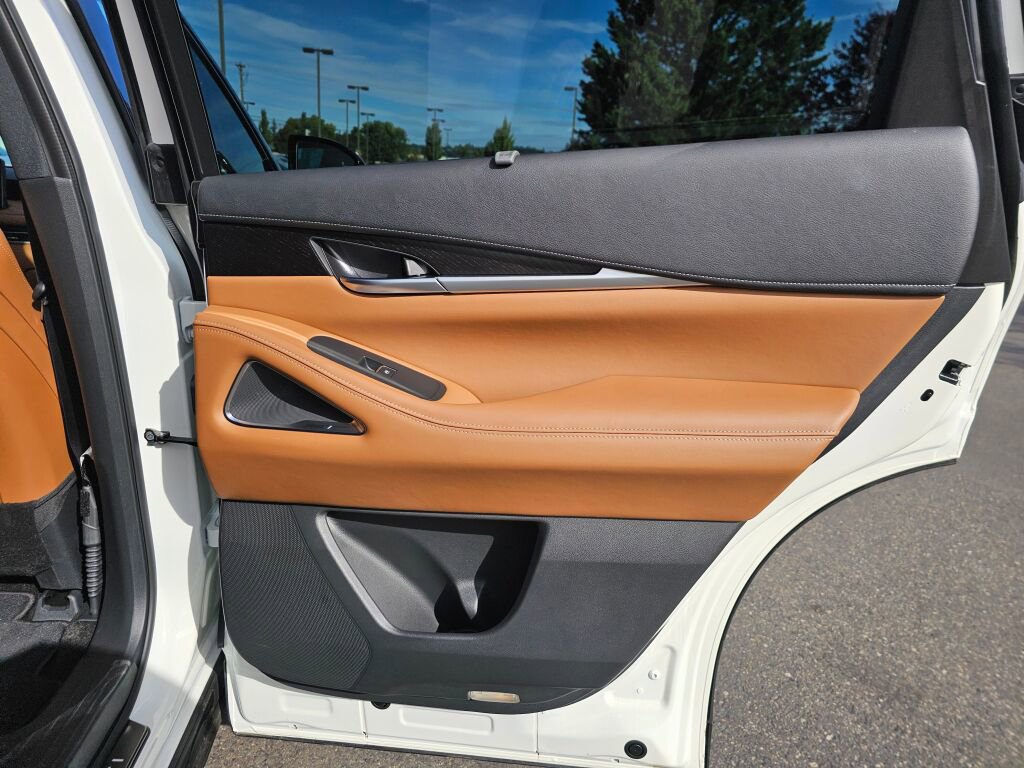 Used 2025 INFINITI QX60 Autograph w/ Cargo Package image 14