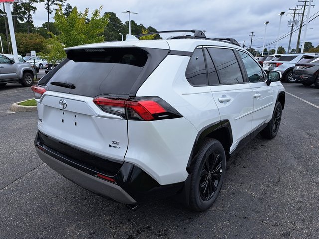 New 2025 Toyota RAV4 SE image 6