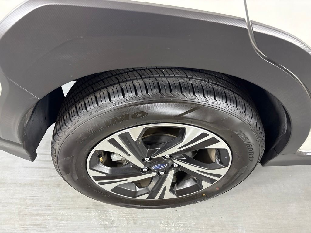 Used 2025 Subaru Crosstrek 2.5i Premium AWD/4WD image 10