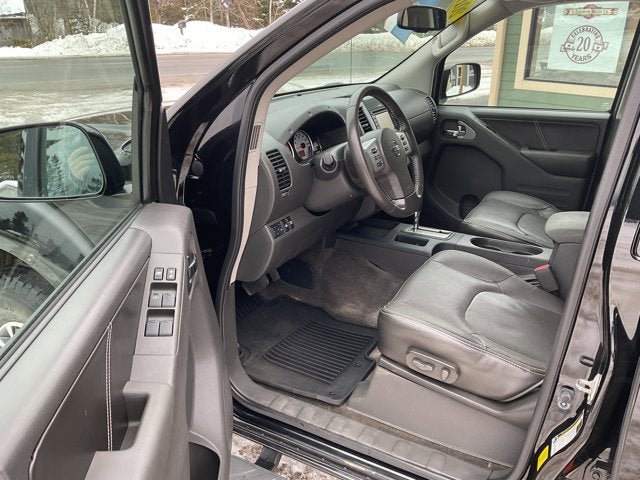 Used 2017 Nissan Frontier PRO-4X w/ Pro-4x Luxury Package image 14
