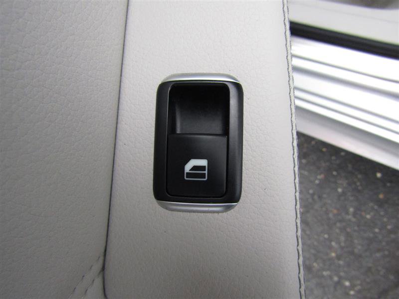 Used 2015 Mercedes-Benz E 350 Sedan w/ Premium 1 Package image 27