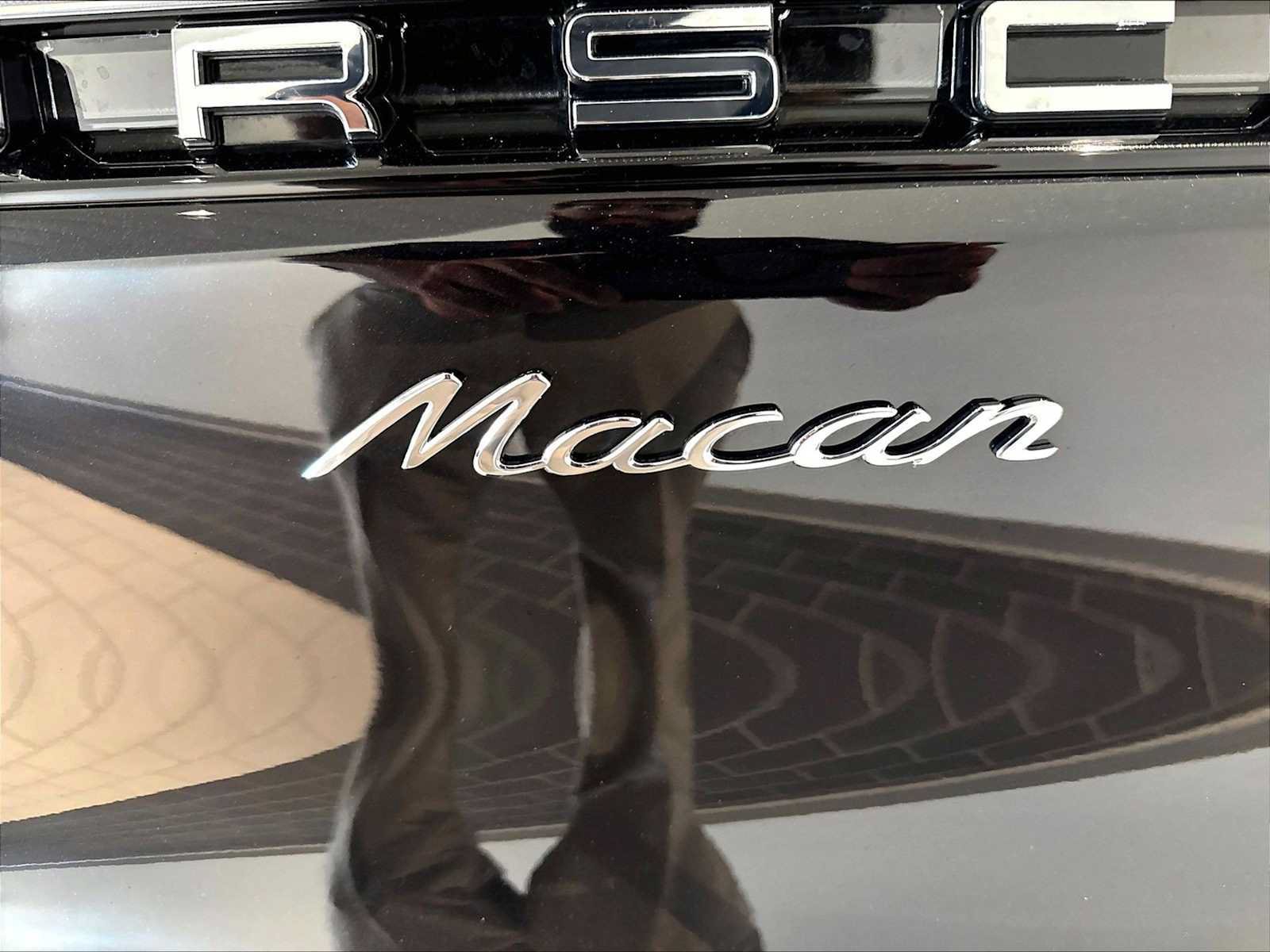 Used 2026 Porsche Macan AWD/4WD image 36