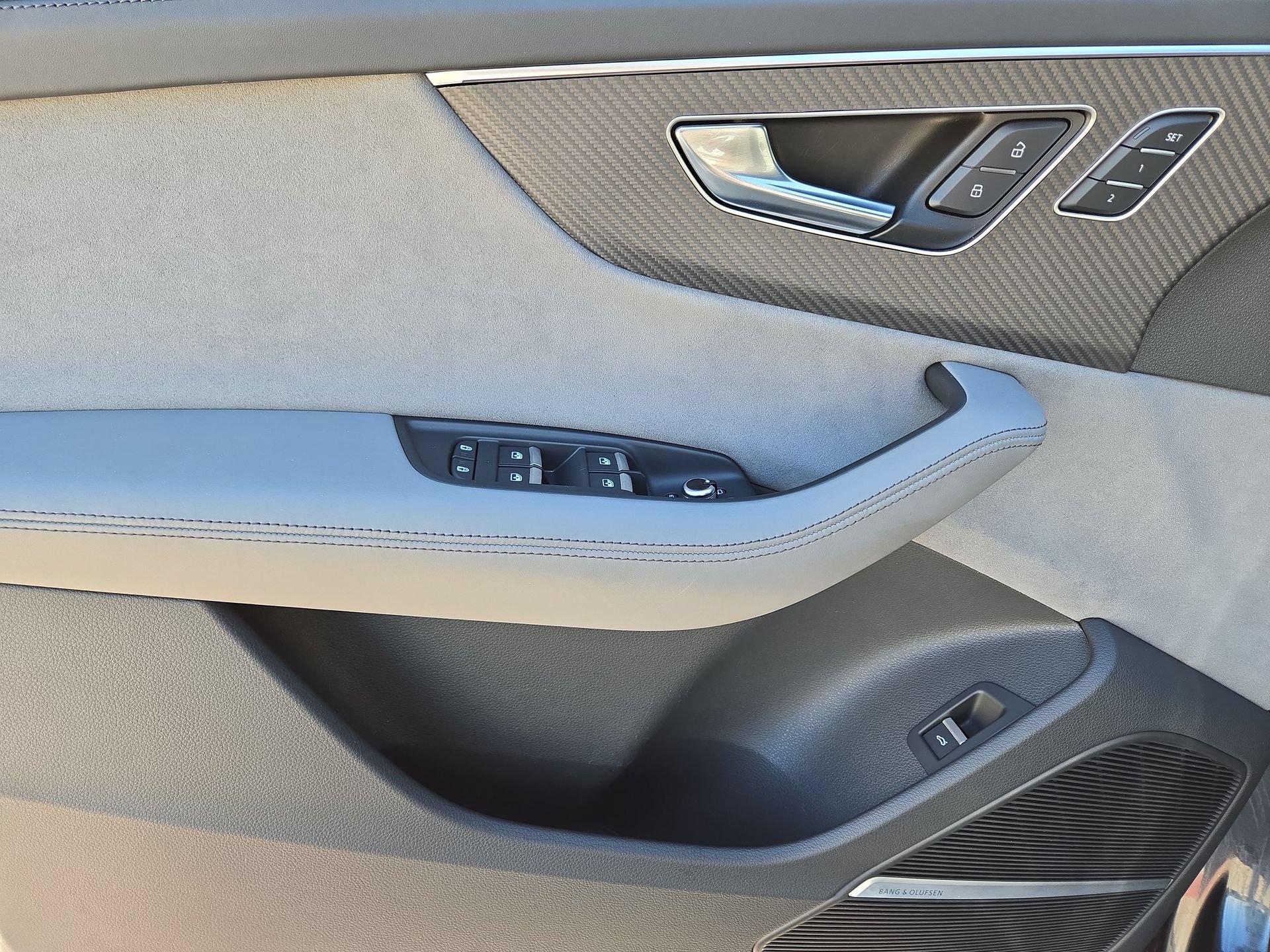 Certified 2025 Audi SQ7 Prestige AWD/4WD image 15