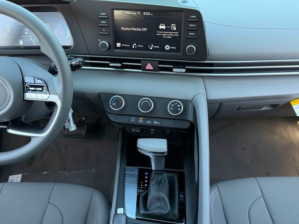 New 2026 Hyundai Elantra SE FWD image 13