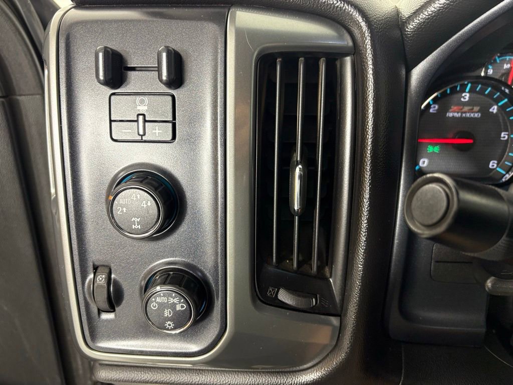 Used 2016 Chevrolet Silverado 1500 LT w/ LT Convenience Package image 27