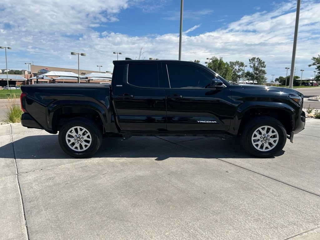 Used 2025 Toyota Tacoma SR5 AWD/4WD image 10