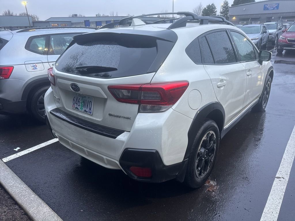 Used 2022 Subaru Crosstrek 2.0i Premium w/ Moonroof Package image 3