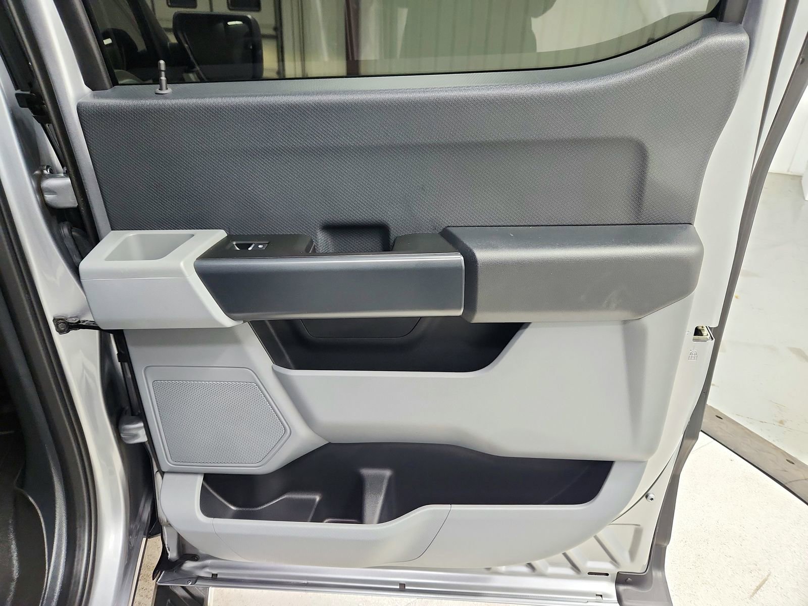 Used 2023 Ford F150 XL image 38