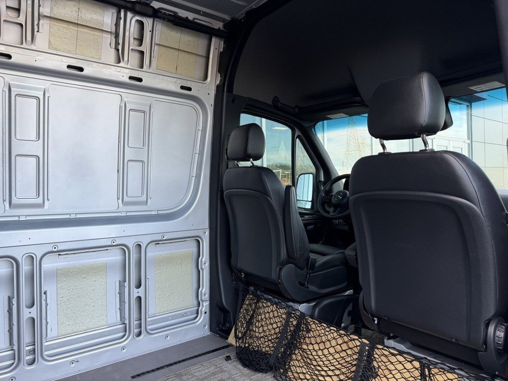 Used 2023 Mercedes-Benz Sprinter 144 Cargo image 27
