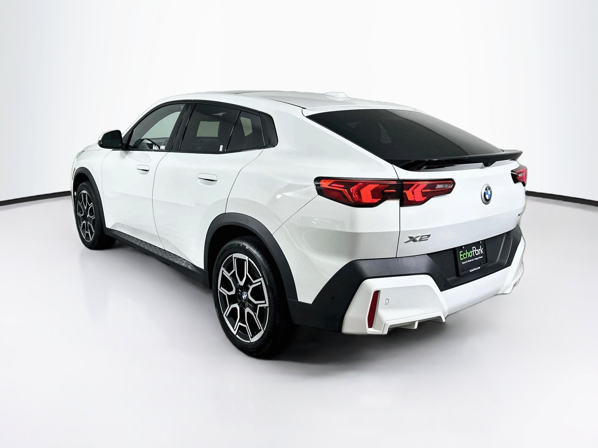 Used 2026 BMW X2 xDrive28i AWD/4WD image 5
