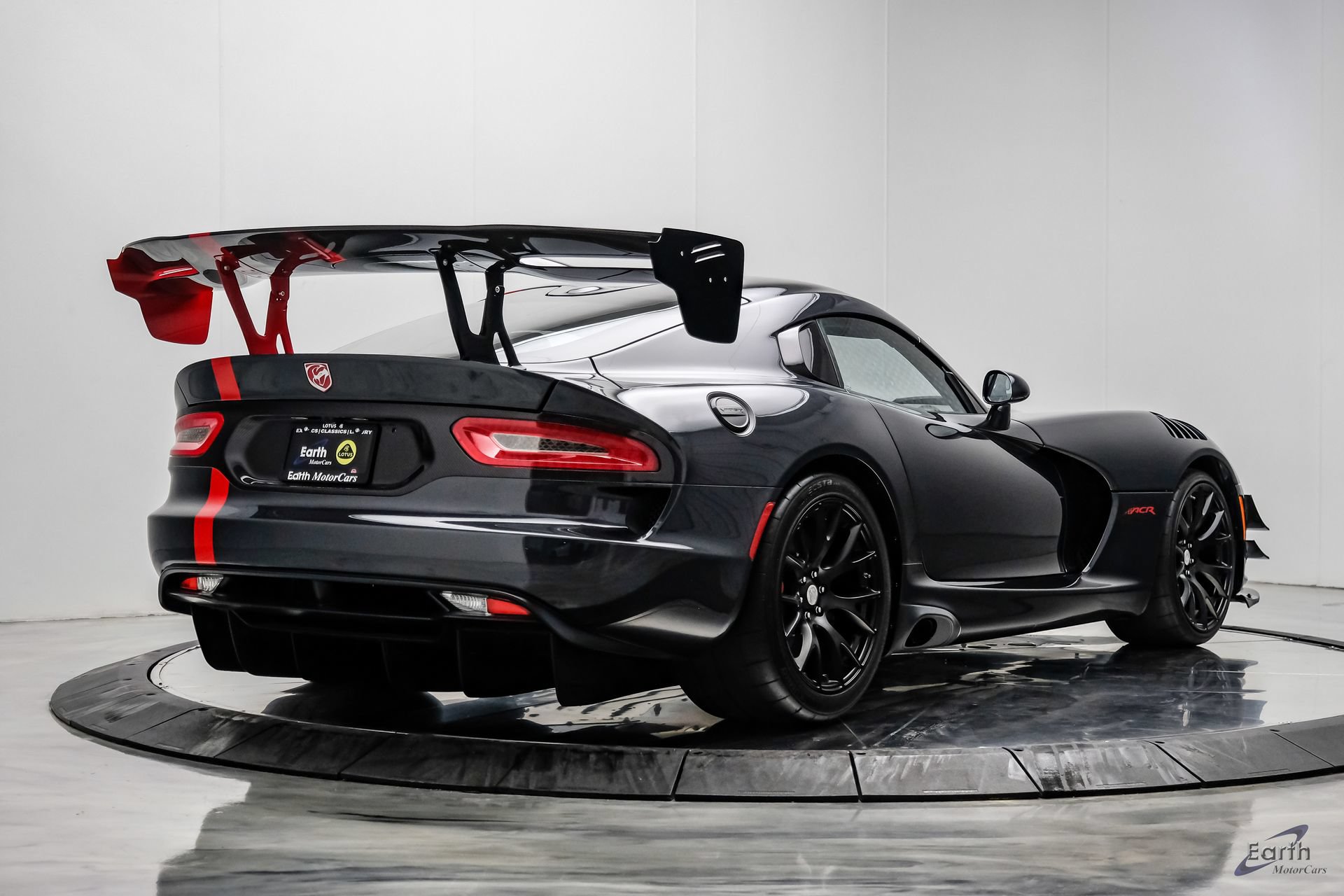 Used 2017 Dodge Viper ACR w/ Extreme Aero Package RWD image 23