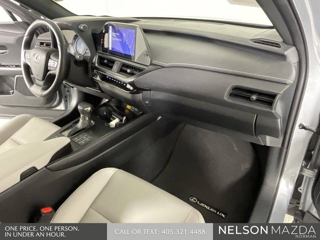 Used 2023 Lexus UX 250h FWD w/ Accessory Package (Z2) image 30