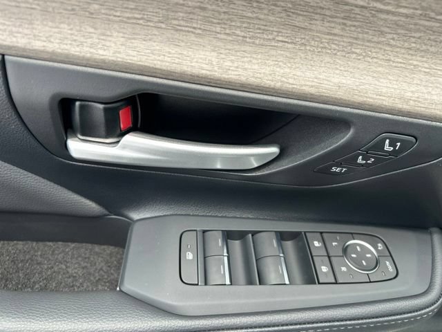New 2026 Toyota Grand Highlander AWD image 9