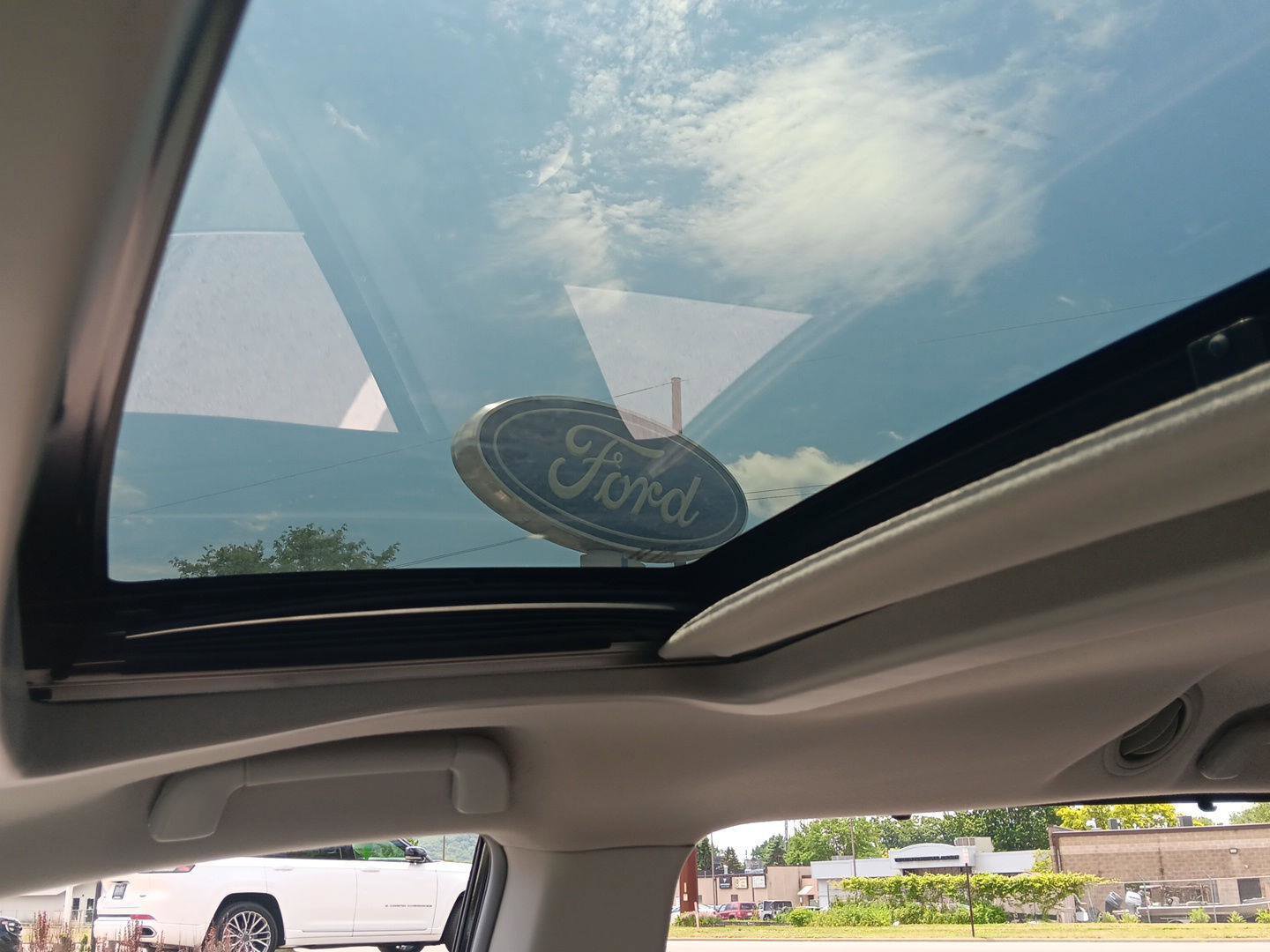 Used 2012 Toyota Sienna XLE FWD image 15