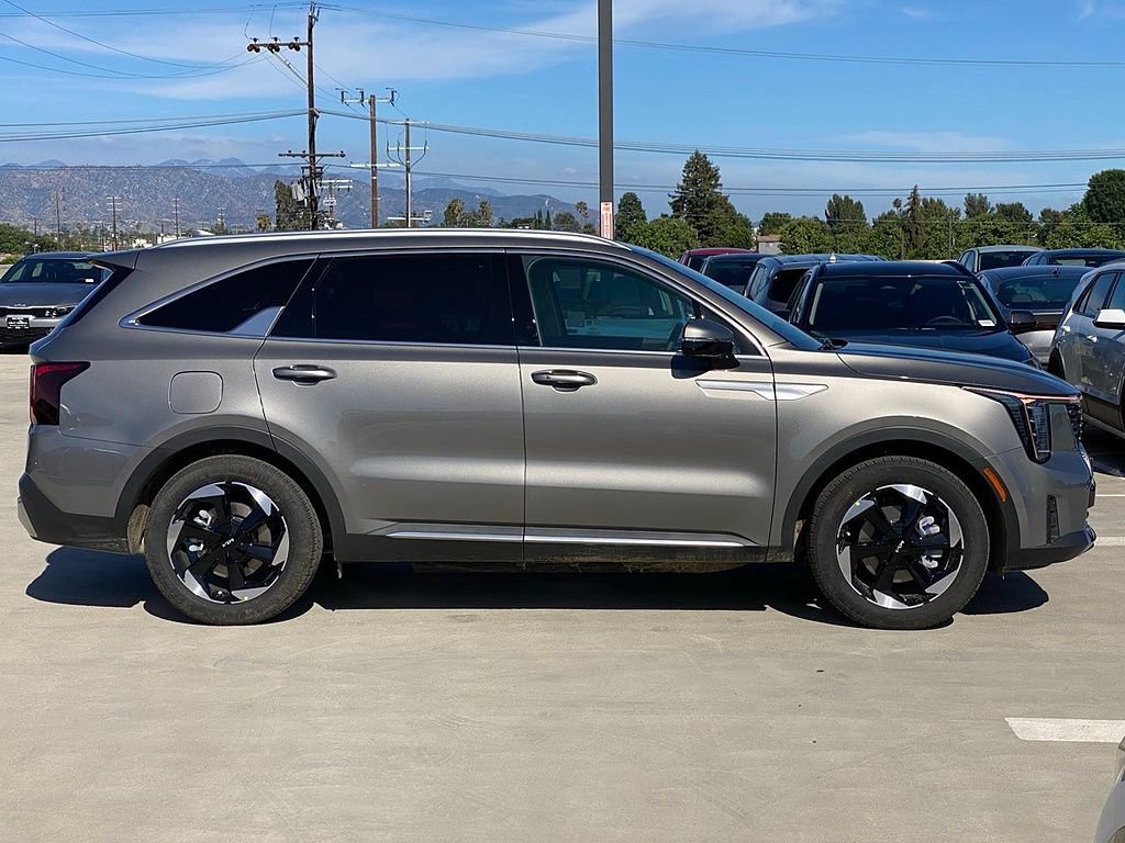 New 2026 Kia Sorento EX AWD/4WD image 2