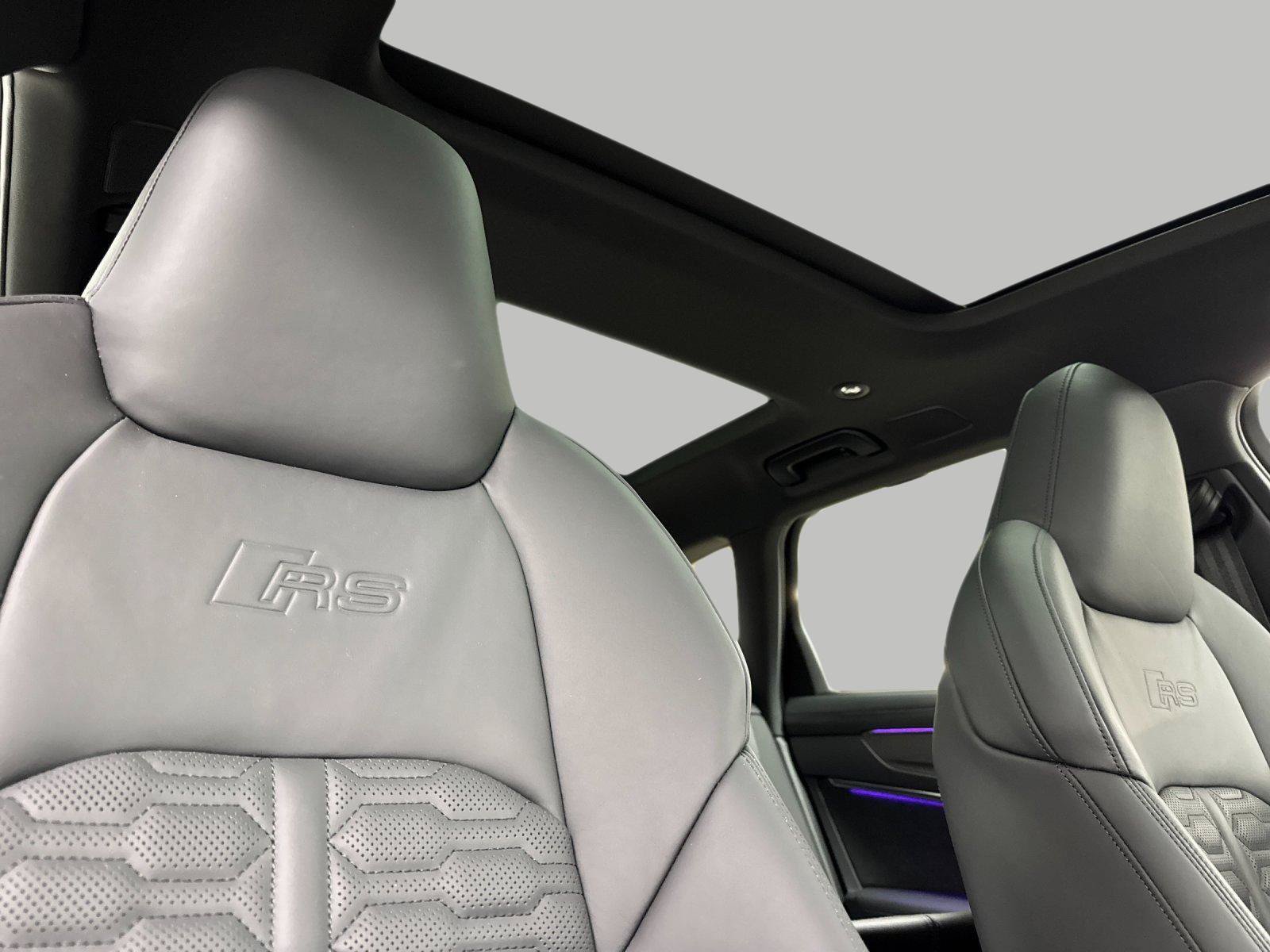 Certified 2024 Audi RS 6 performance AWD/4WD image 17