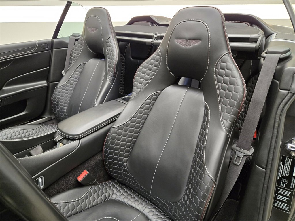 Used 2015 Aston Martin Vanquish Volante image 28