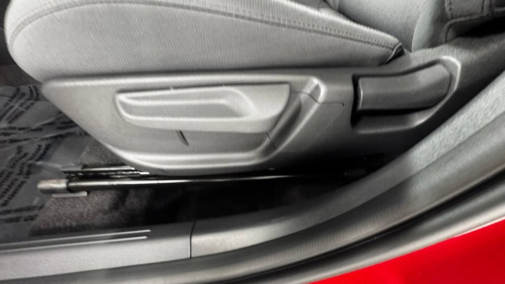 New 2026 Kia Niro LX FWD image 11