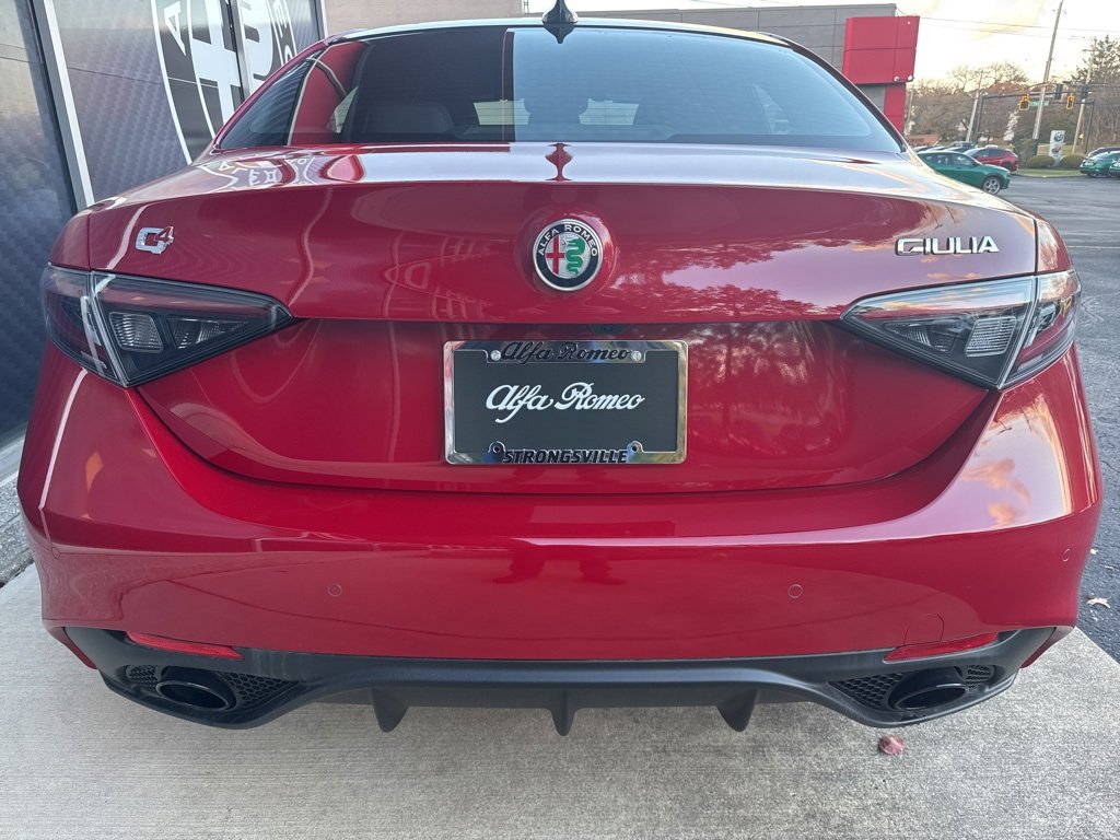 New 2025 Alfa Romeo Giulia AWD w/ Veloce Package AWD image 6