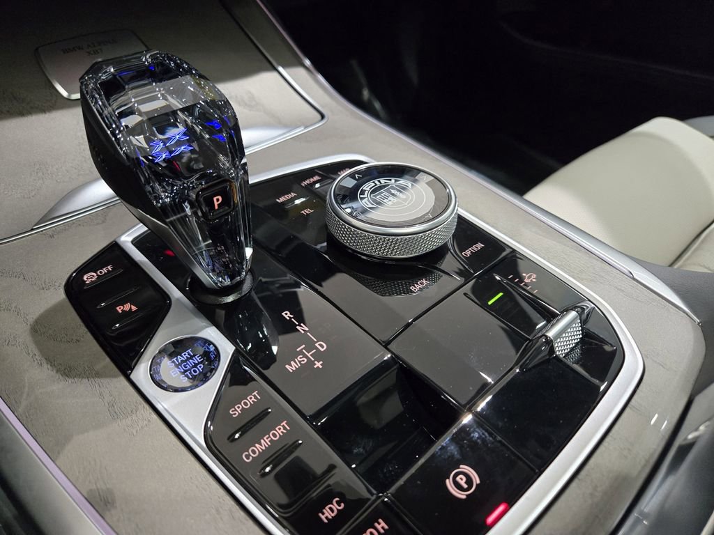 New 2026 BMW ALPINA XB7 image 23