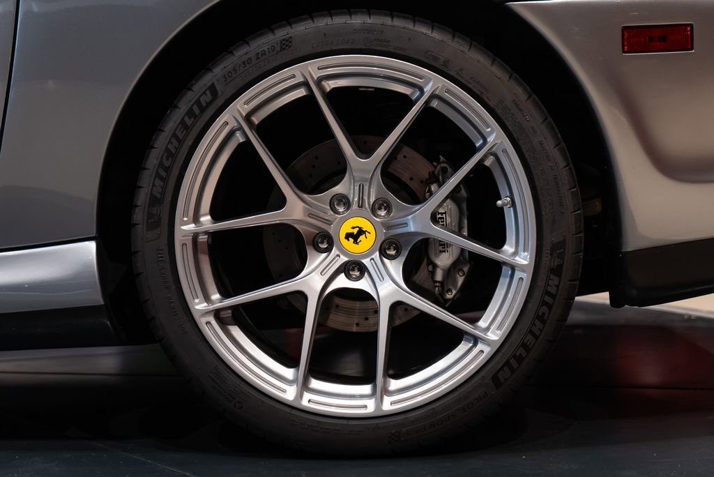 Used 2001 Ferrari 550 Maranello Coupe RWD image 13