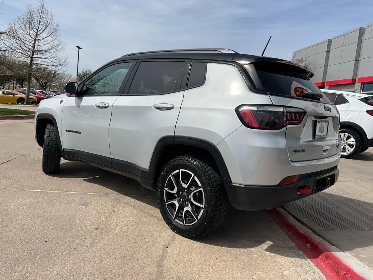 Used 2025 Jeep Compass Trailhawk w/ Trailer Tow Group image 8